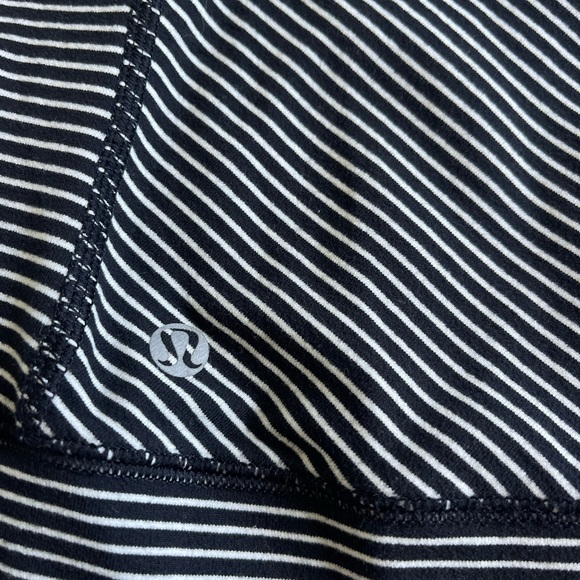 Lululemon long sleeve - Picture 3 of 5